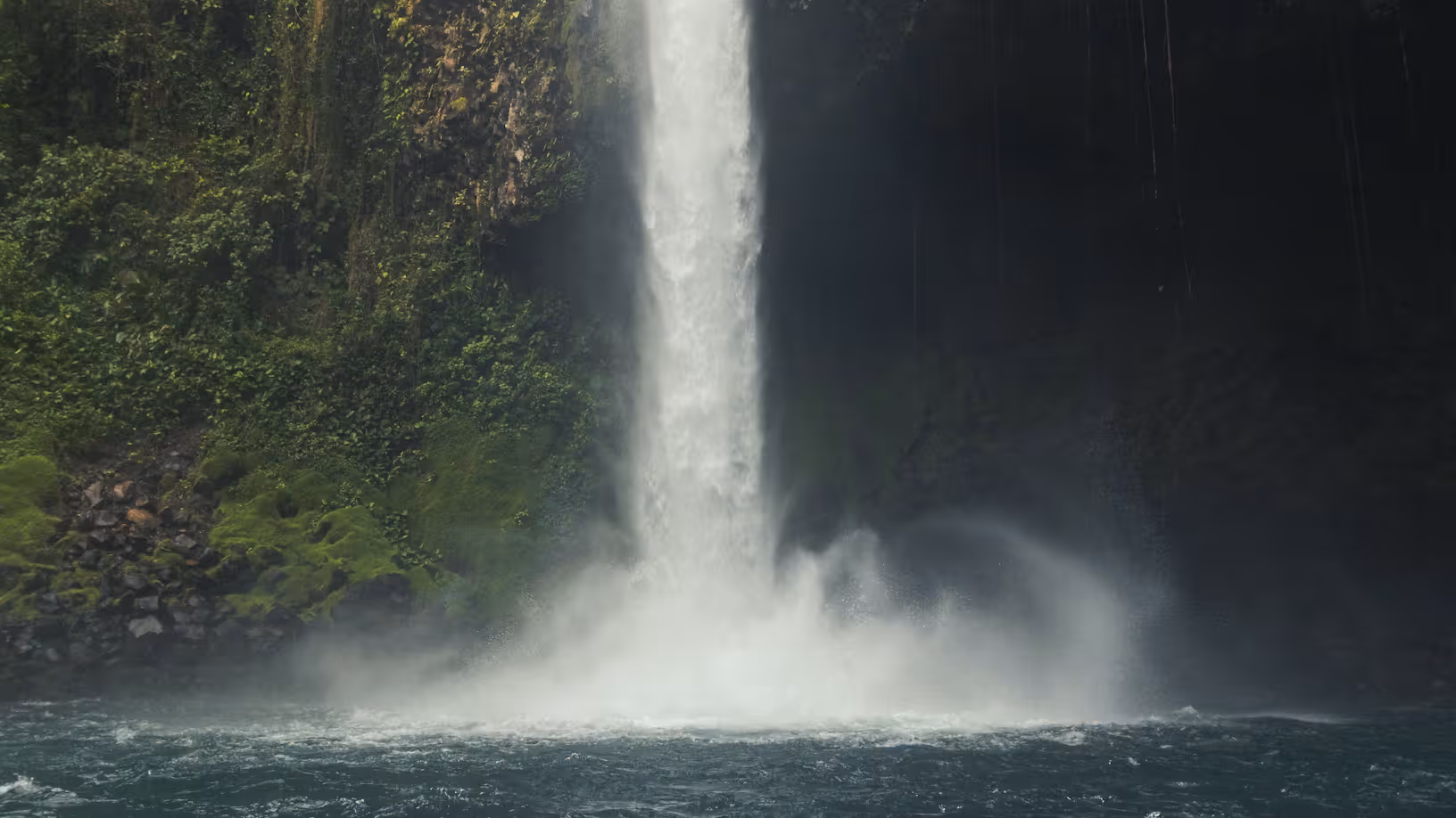 Beautiful view of Arenal Volcano and La Fortuna town
